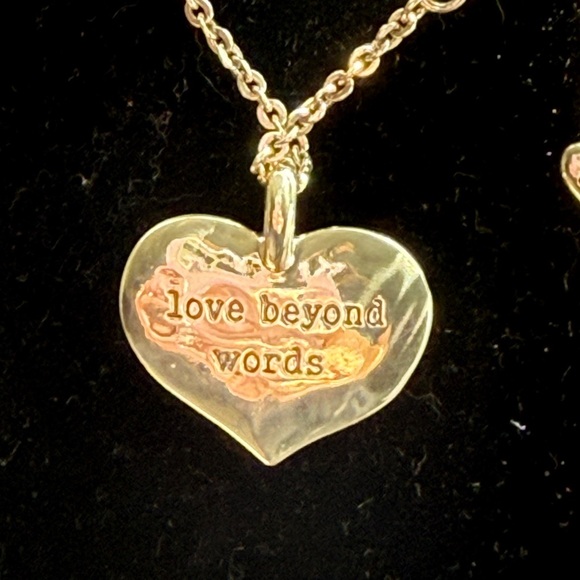 Brighton Heart Necklace New with Gift Wrap - Picture 3 of 7